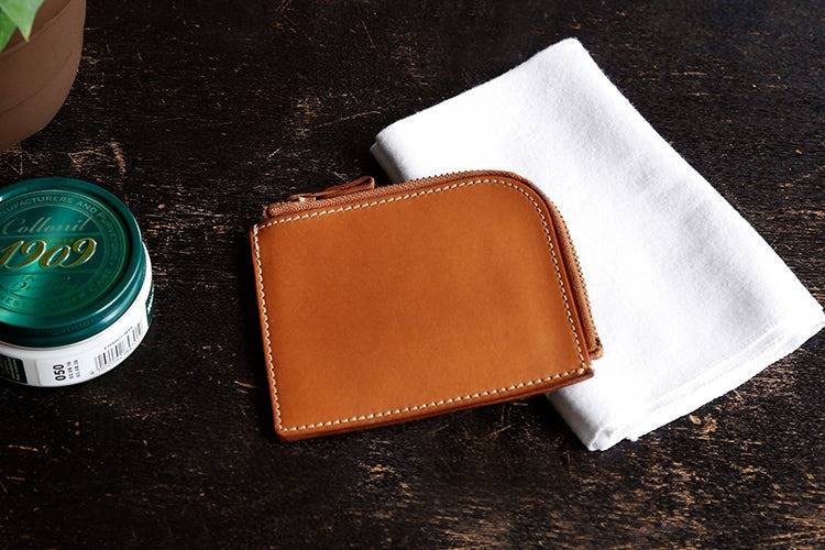 革のメンテナンス 01. 基本のオイルケア – 土屋鞄製造所