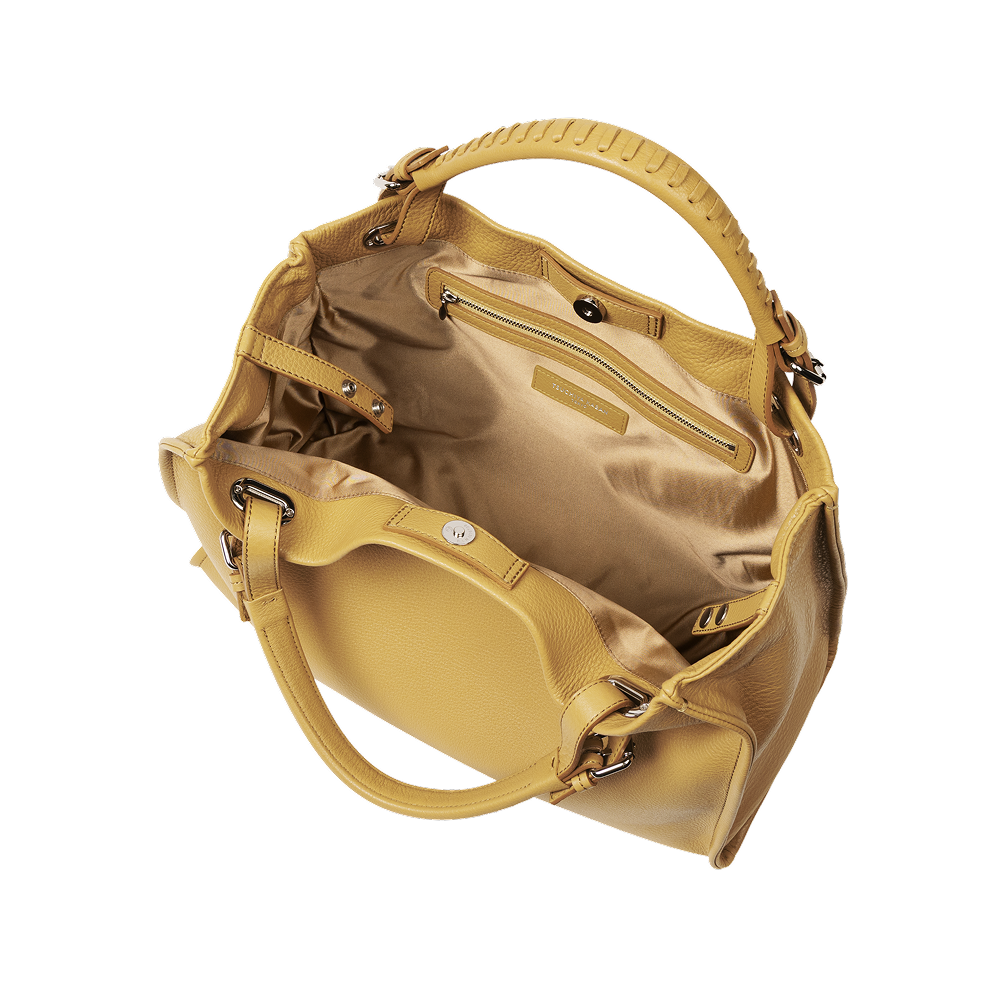 オーロイエロー/内装