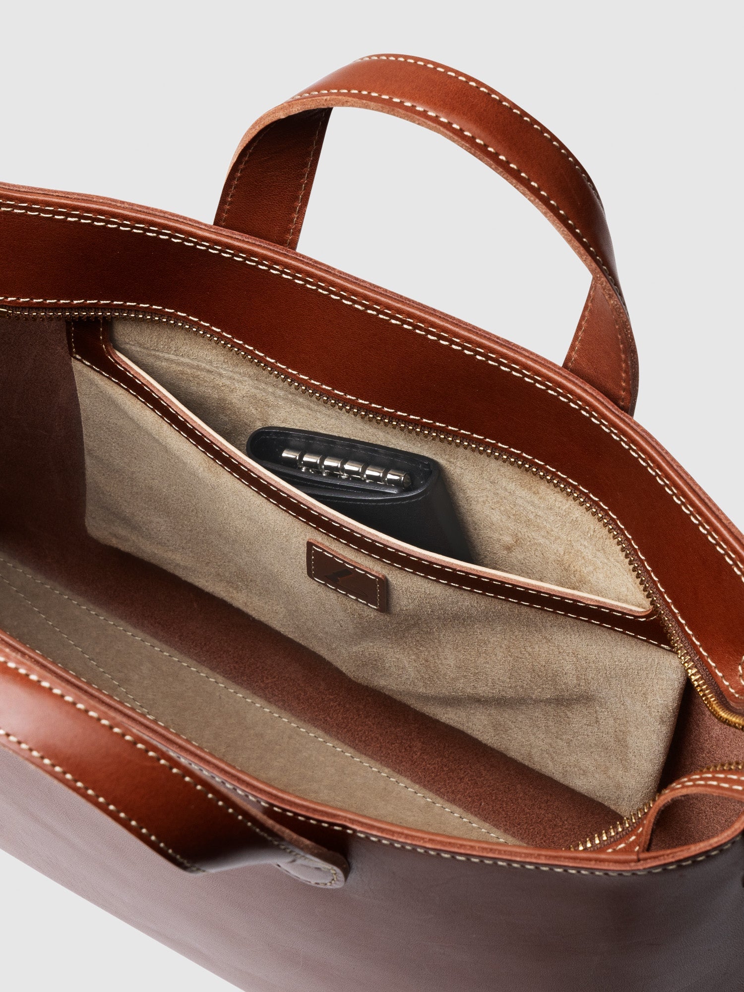 【数量限定色】ディアリオ 2wayトート Medium