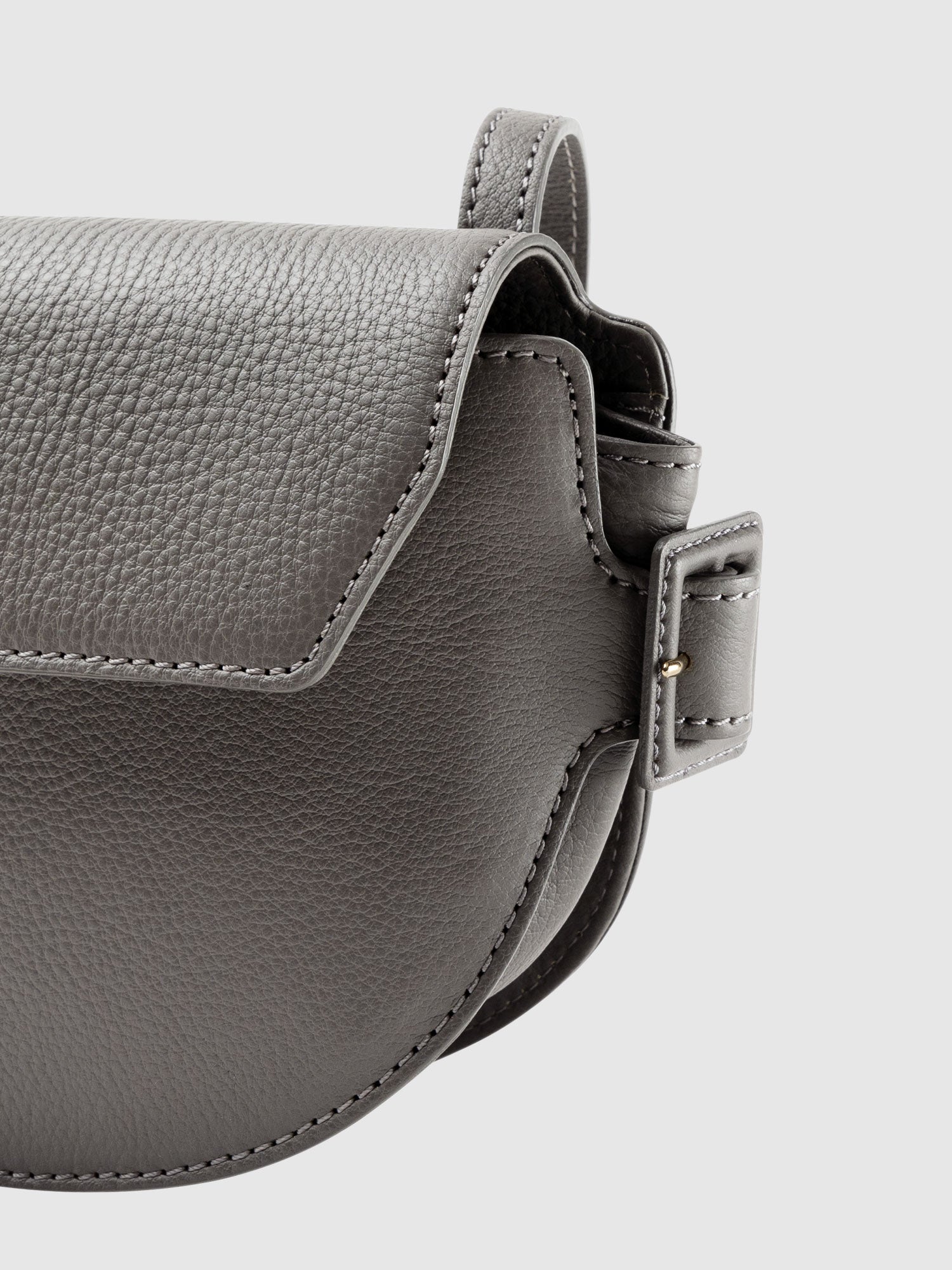 【新色・数量限定色】ガゼットコード フラップミニショルダー