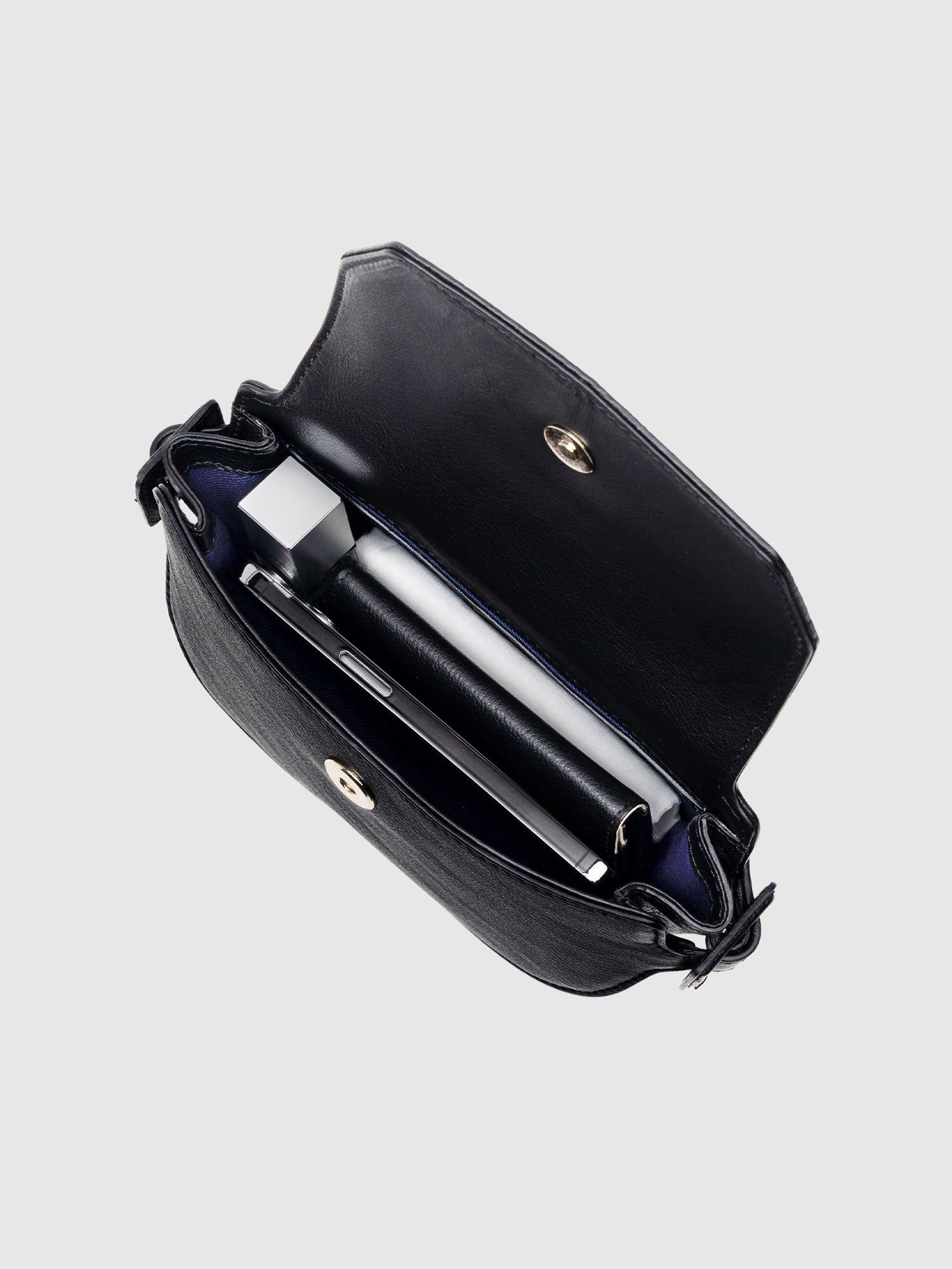 【新色・数量限定色】ガゼットコード フラップミニショルダー