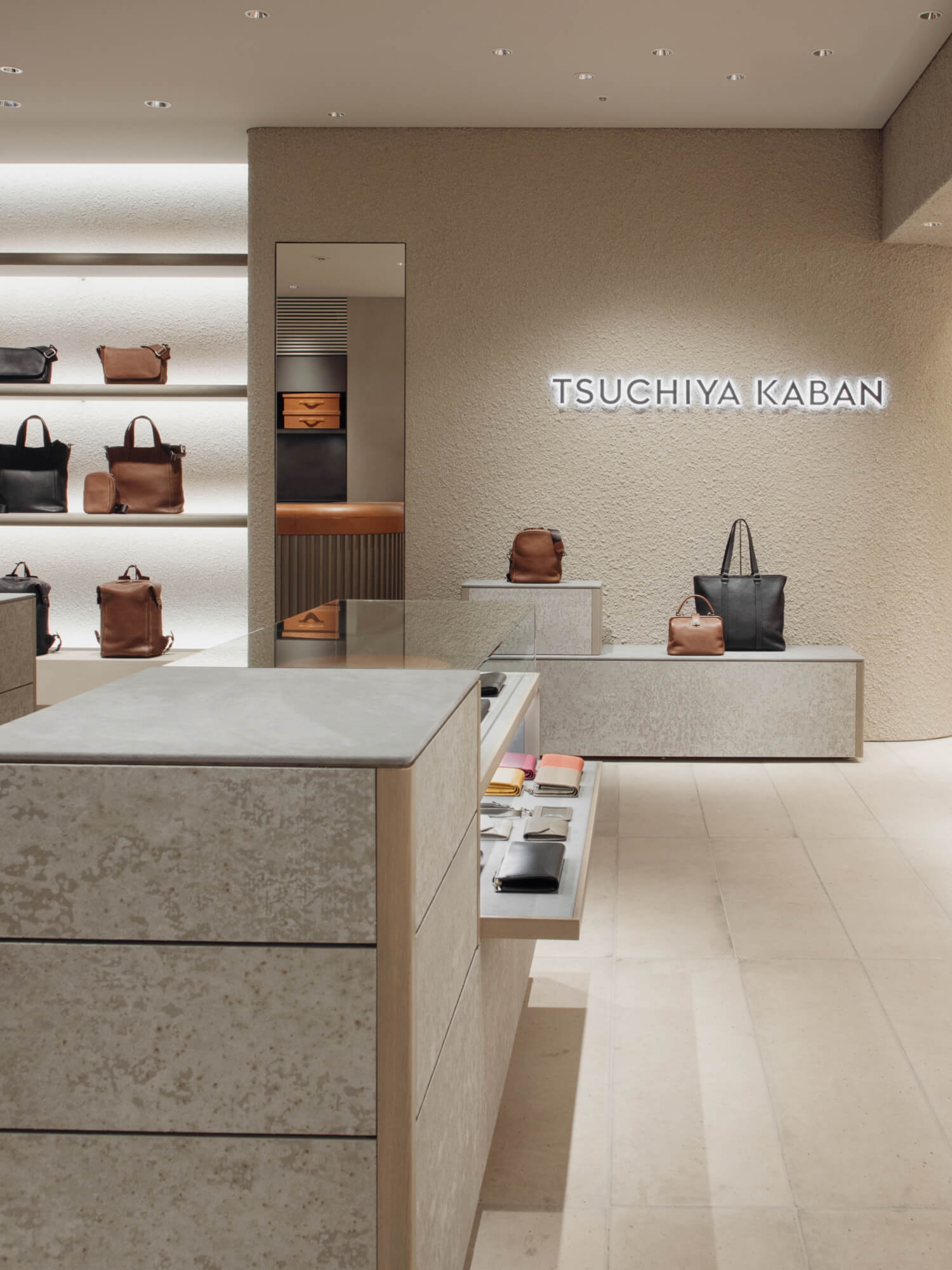 【数量限定型】丸の内店限定 レザーウォッチバンド Apple Watch用 (コードバン)