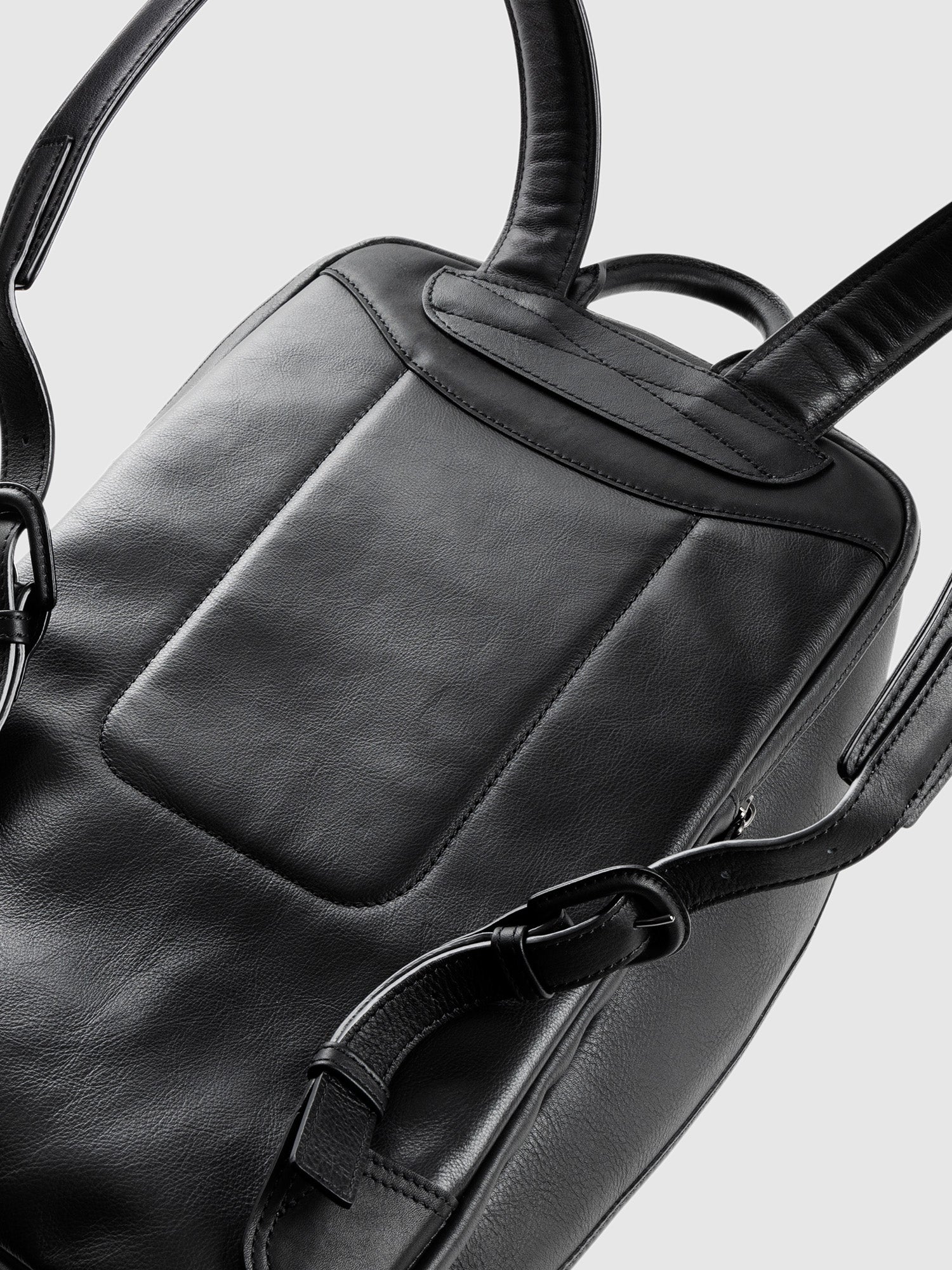 ヴァイノ ラウンドバックパック(防水)