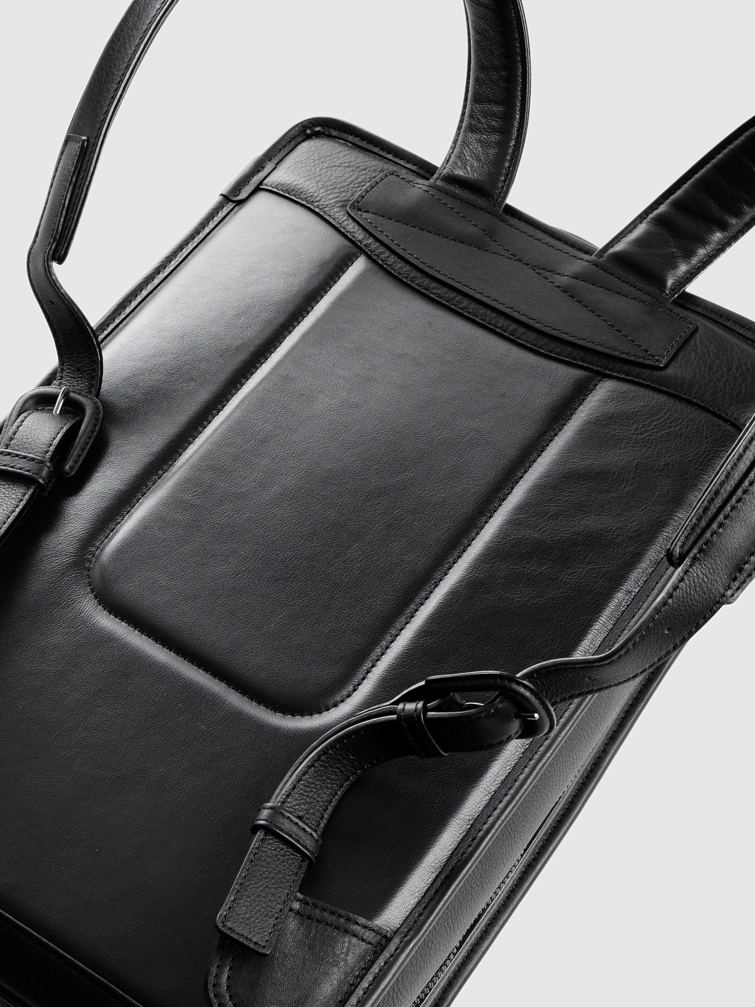 ヴァイノ スクエアバックパック(防水)