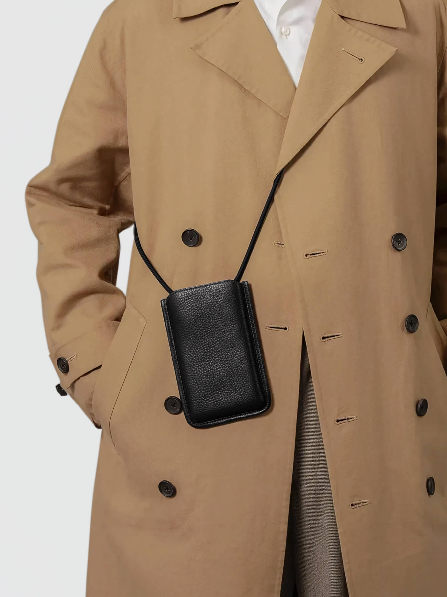 【数量限定色】レザースマホショルダー