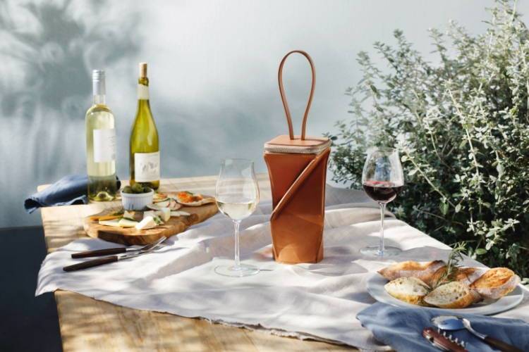 特別なワイン時間を運ぶ、 グラス＆レザーバッグ。- HaGu-