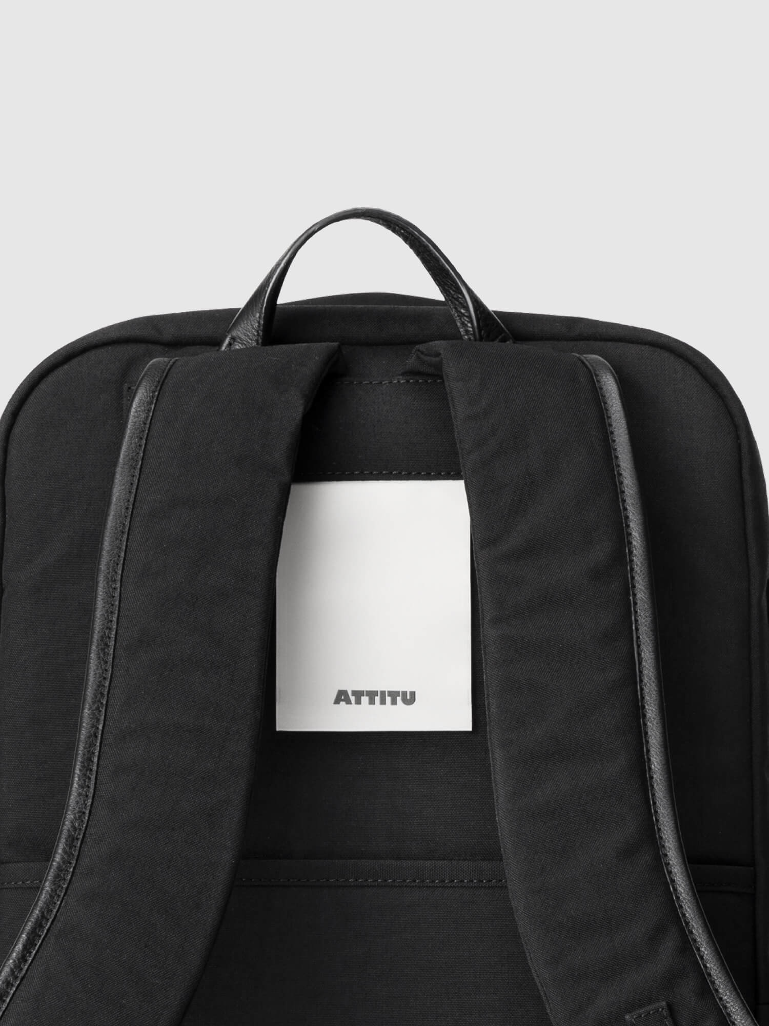 新発売】CORDURA®×レザー コンビスリムバックパック – バックパック