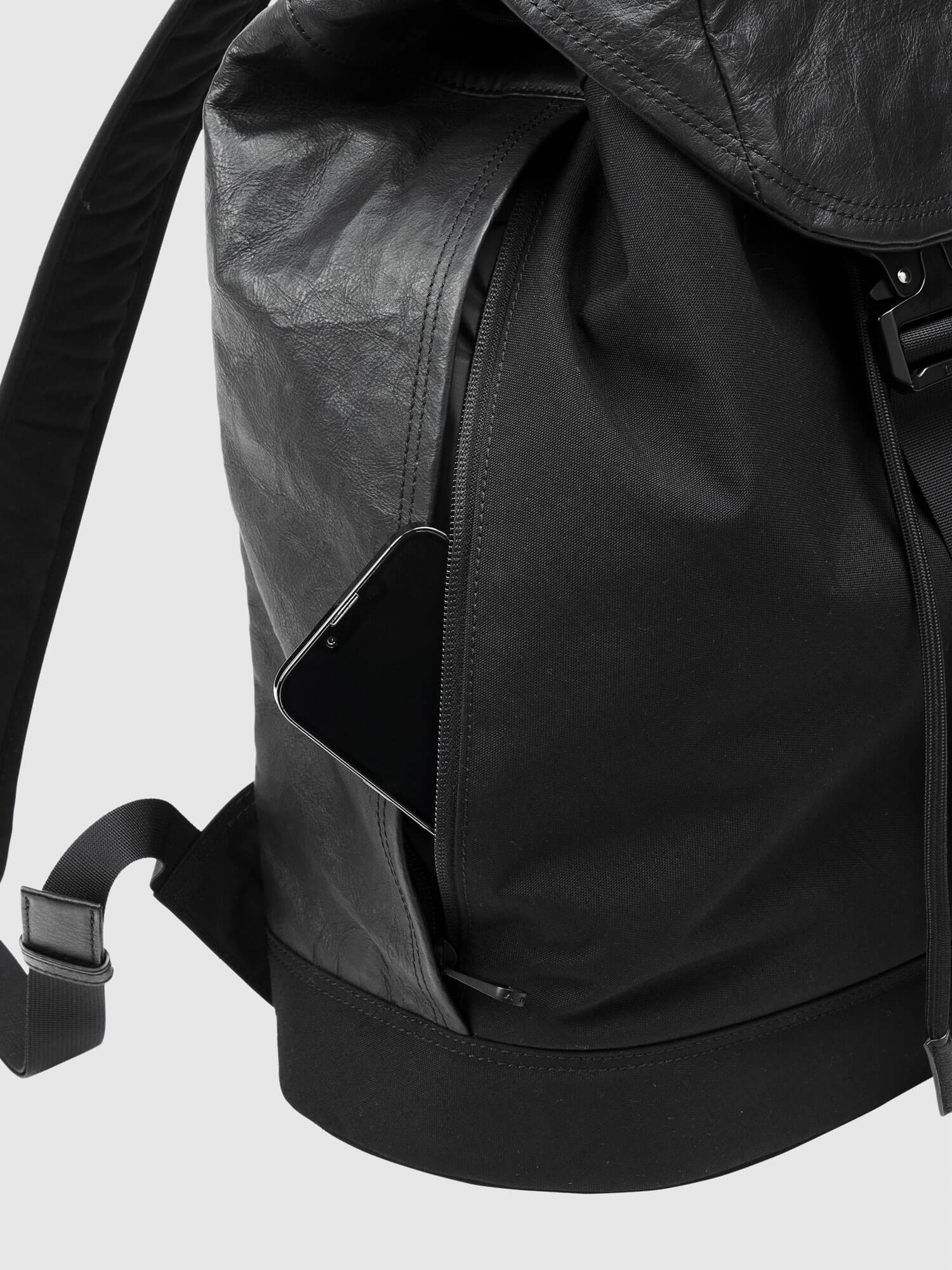 CORDURA®×レザー コンビソフトバックパック