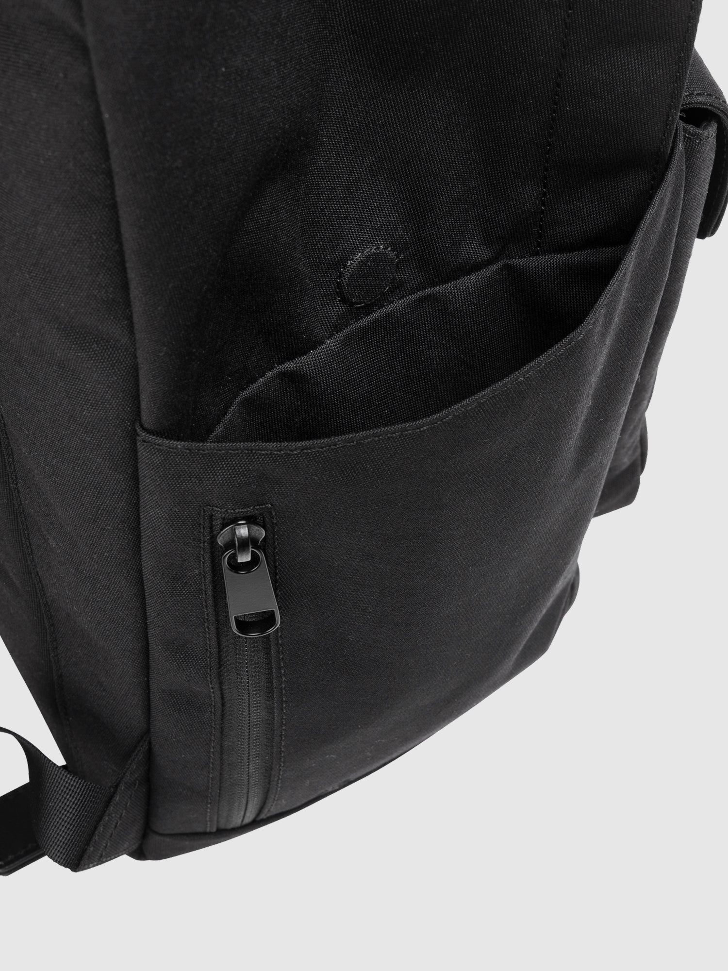ATTITU】NYRON BACKPACK XS ブラック 土屋鞄
