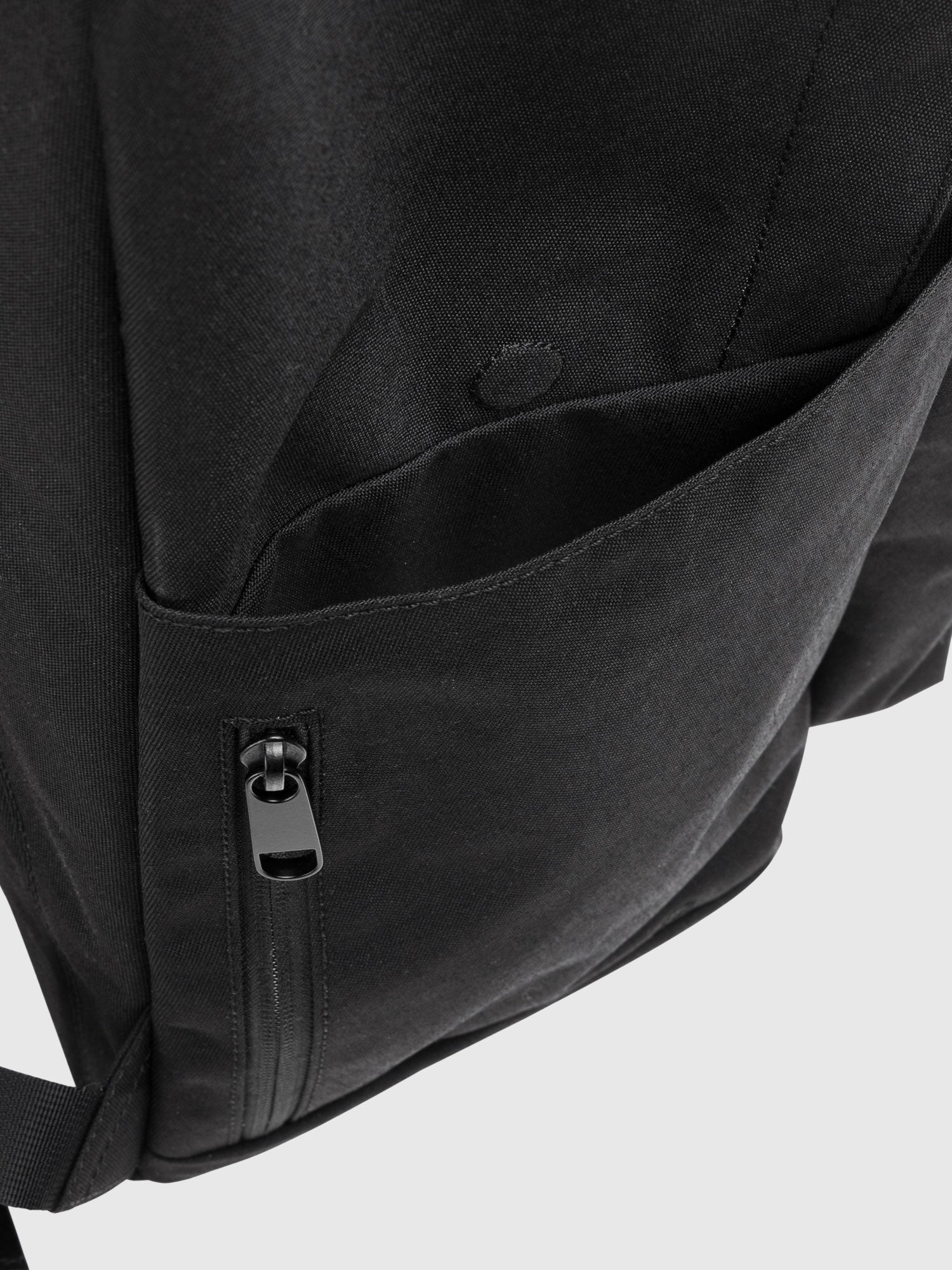 新発売】NYLON BACKPACK M 002 – – 土屋鞄製造所 新発売】NYLON BACKPACK M 002 – – 土屋鞄製造所
