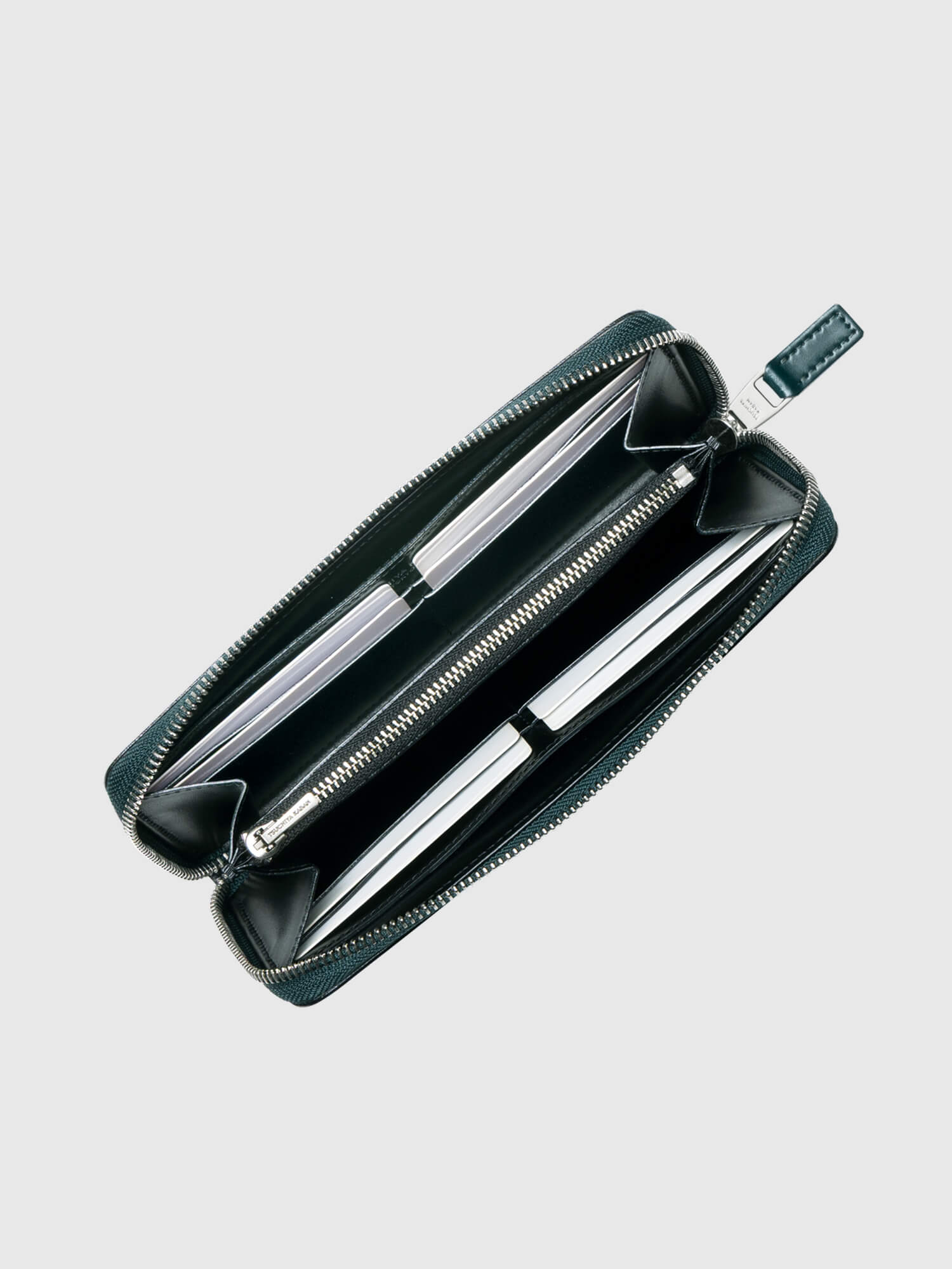 【新発売・数量限定色】コードバン ファスナーロングパース 002