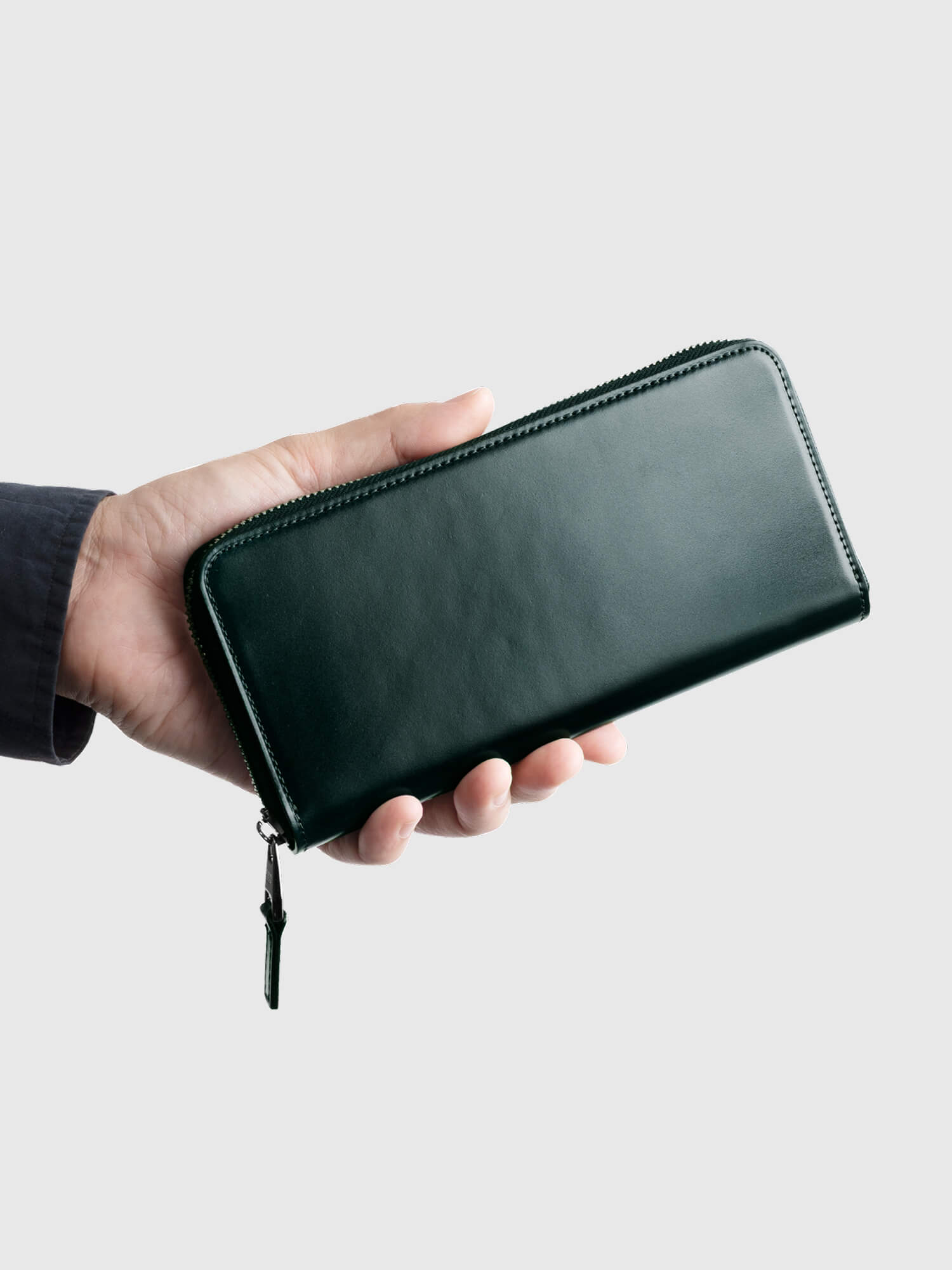 新発売・数量限定色】コードバン ファスナーロングパース 002