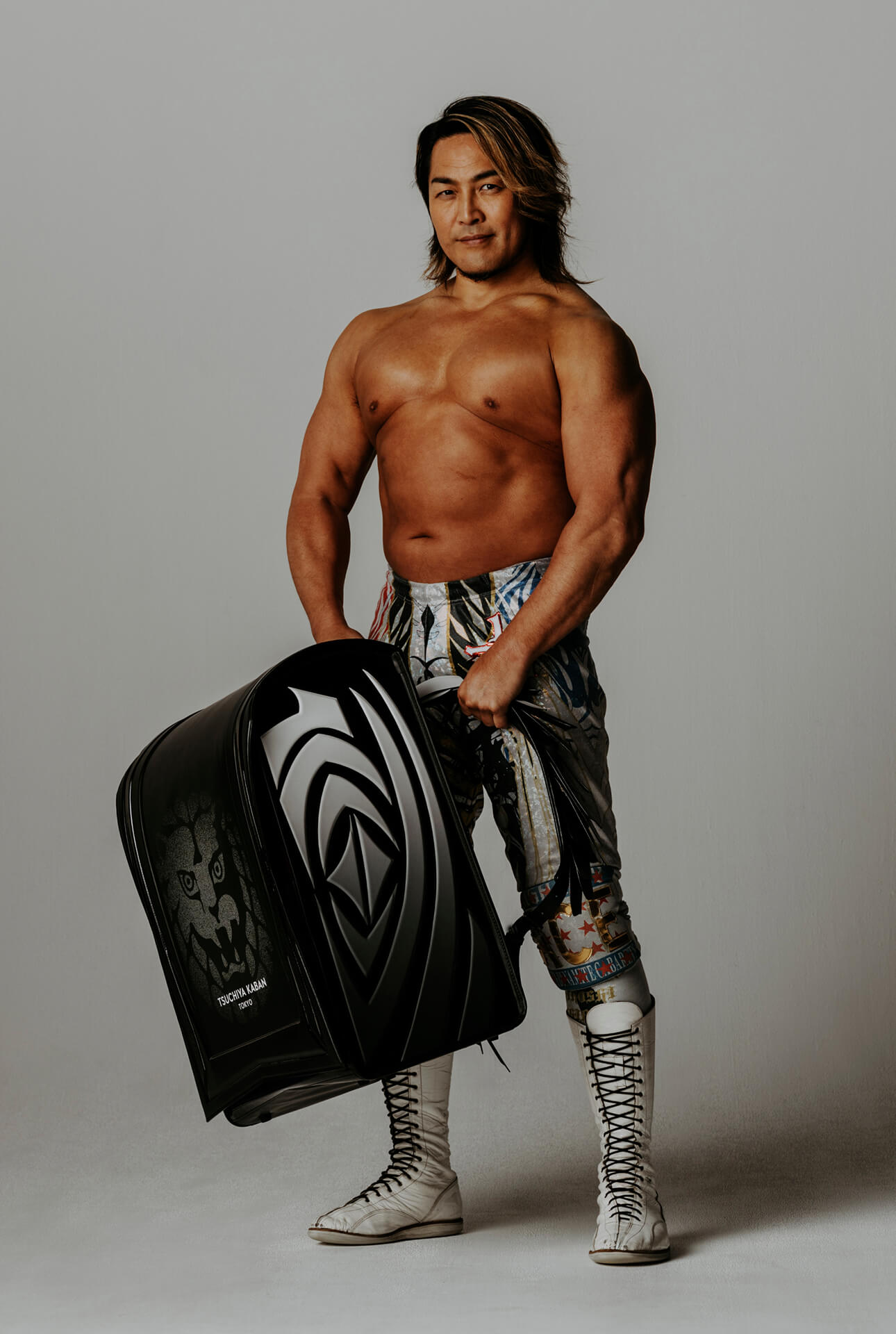 運ぶ」を楽しむ vol.06 棚橋弘至の魂を運ぶ – 土屋鞄製造所