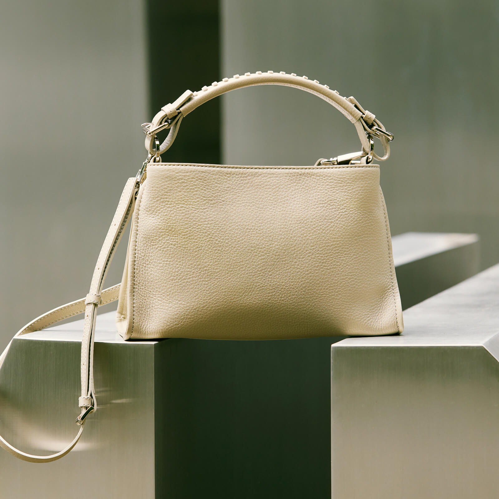 Small Bags for Women｜土屋鞄｜TSUCHIYA KABAN公式オンラインストア