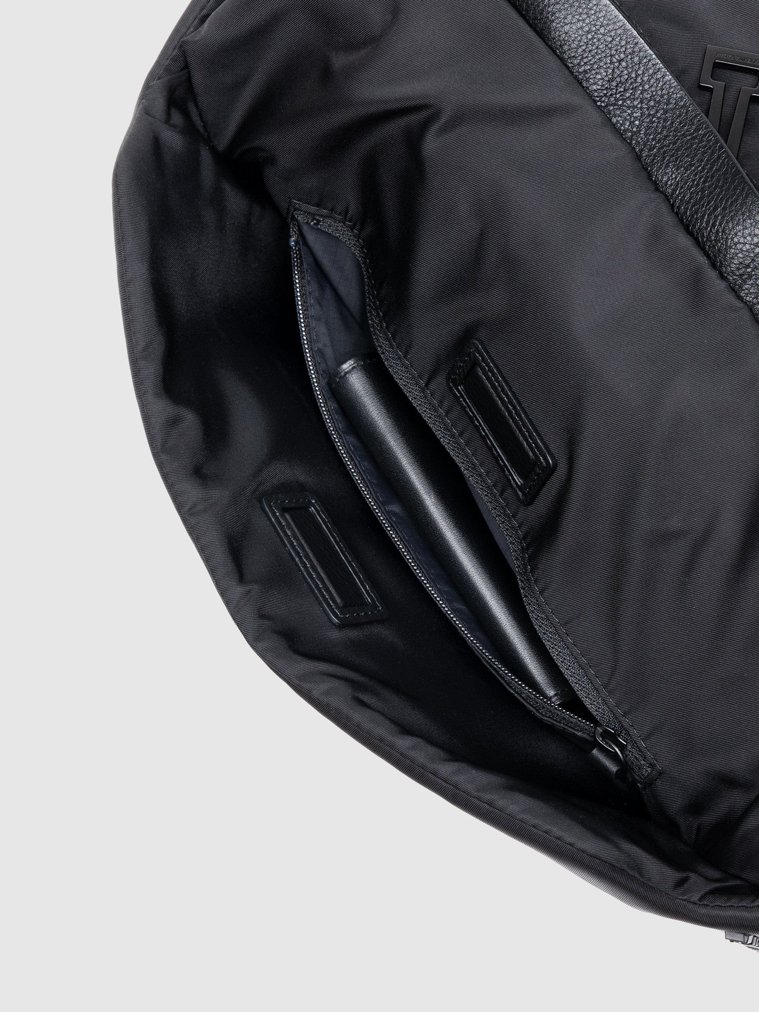 【数量限定型】60周年モデル 60Solid Crossbody bag