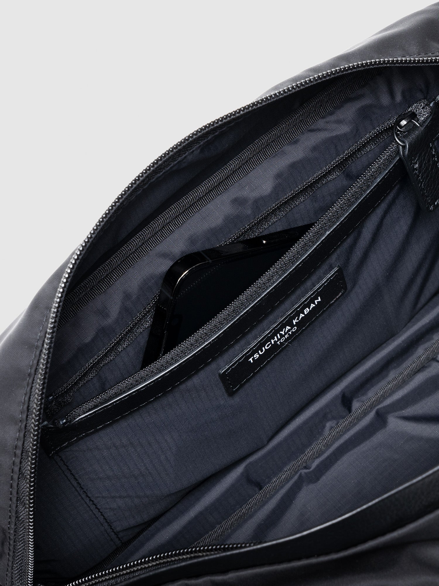 【数量限定型】60周年モデル 60Solid Crossbody bag