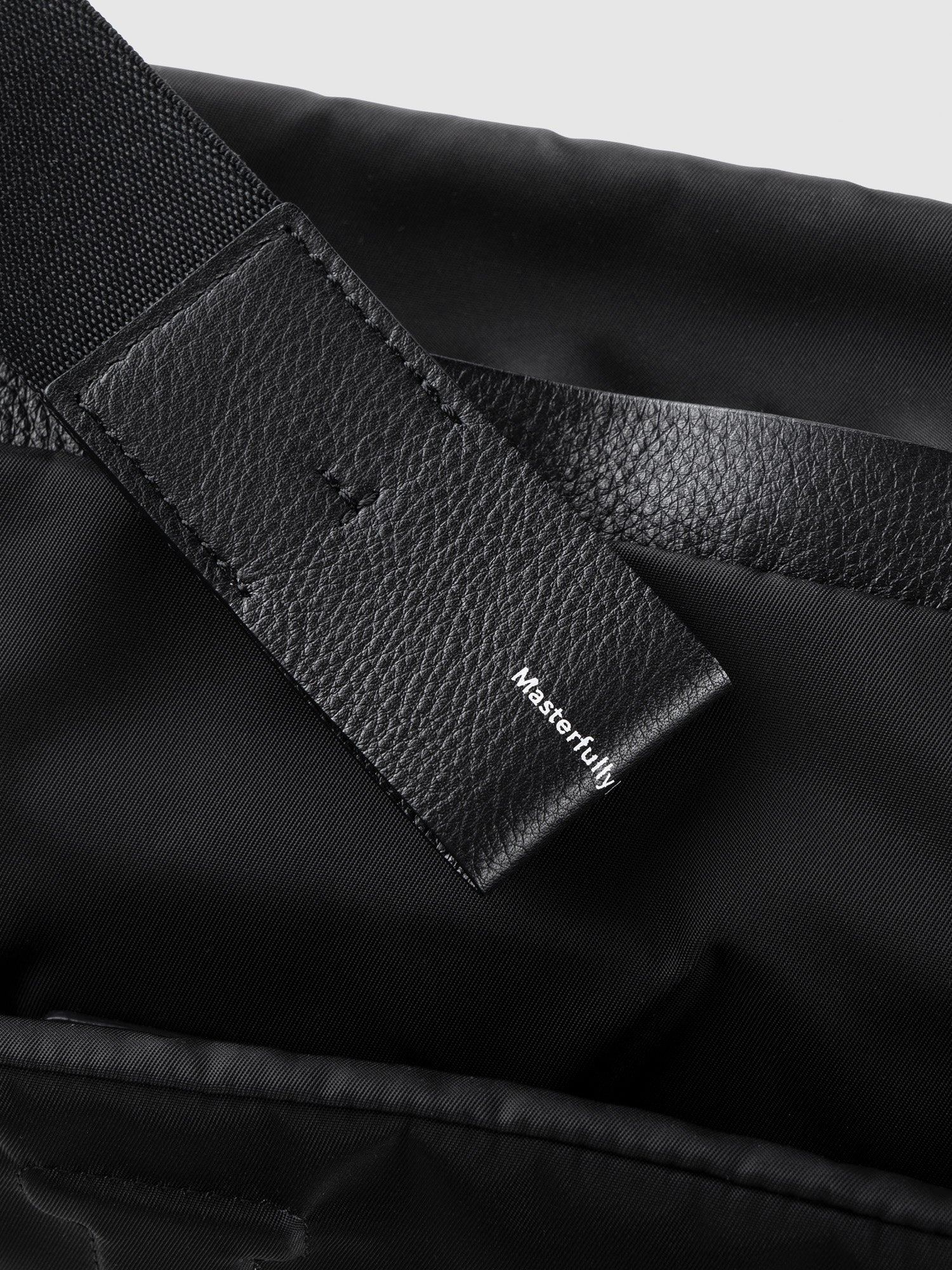 【数量限定型】60周年モデル 60Solid Crossbody bag